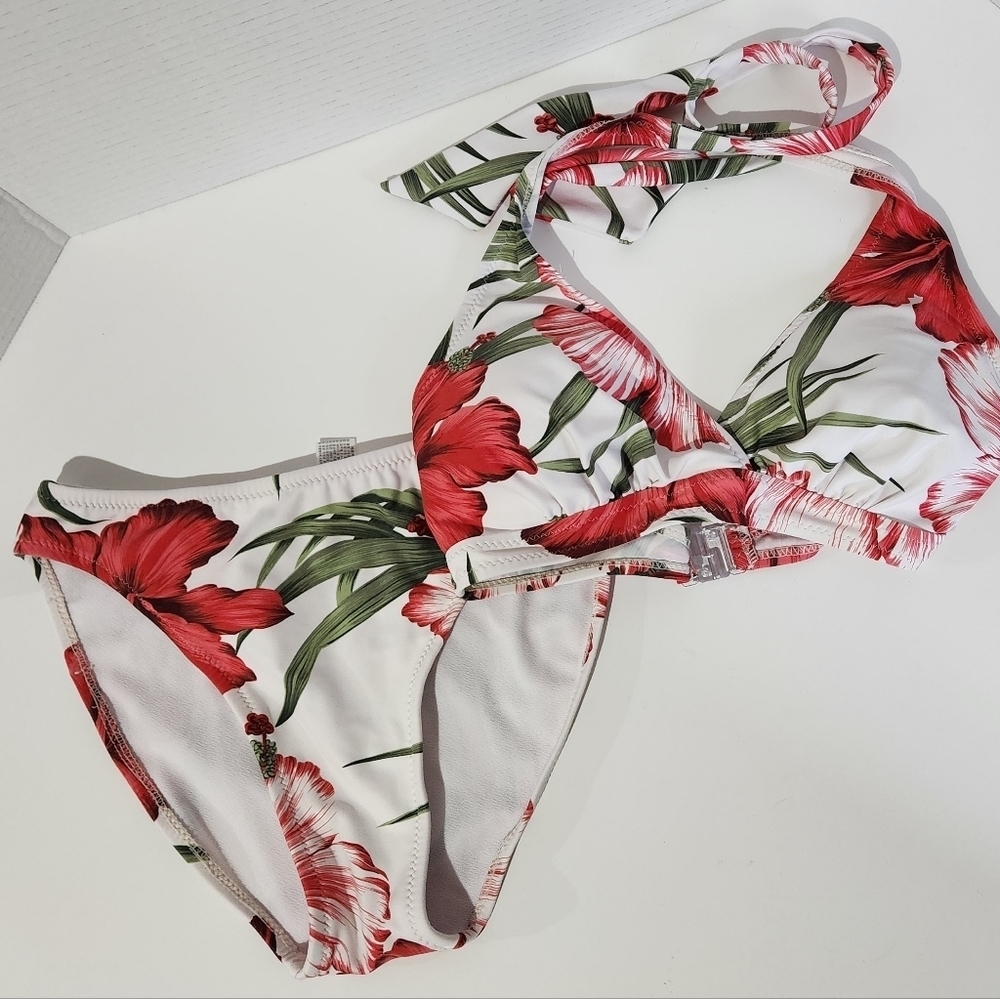 Daks London floral 3 piece swimsuit size medium